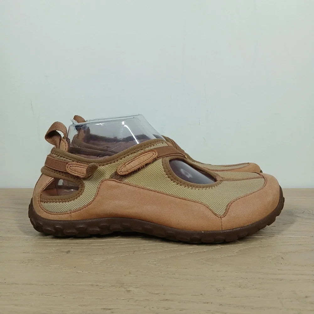 Tsubo Flats Womens 9 Tan Leather Mesh Mary Jane Sporty Y2K Outdoor Comfort Shoes